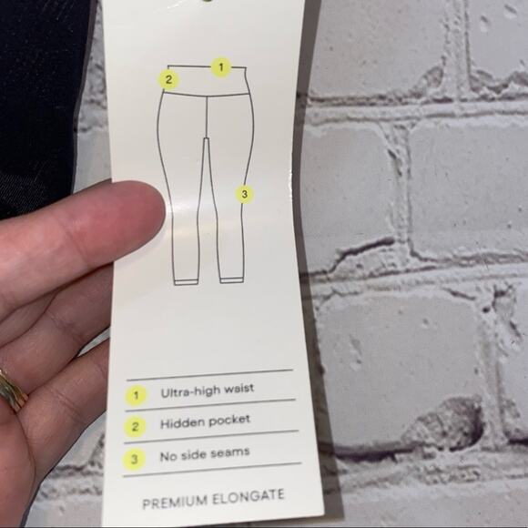 NWT All in Motion Camouflage Ultra High Rise 7/8 Leggings - Picture 5 of 7